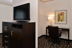  - Holiday Inn Express & Suites Lakewood - I-5, Exit 125