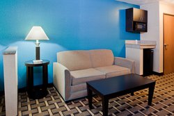  - Holiday Inn Express & Suites Lake Lanier Buford - I-985, Exit 8