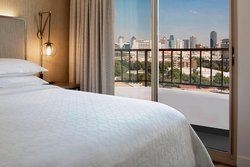  - Sheraton Suites Market Center Dallas - I-35, Exit 430B