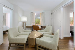  - Sheraton Suites Market Center Dallas - I-35, Exit 430B