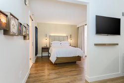  - Sheraton Suites Market Center Dallas - I-35, Exit 430B