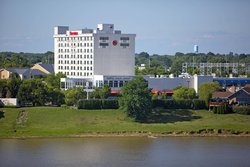  - Sheraton Louisville Riverside Hotel Jeffersonville - I-65, Exit 1
