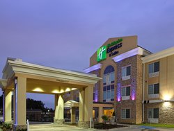  - Holiday Inn Express & Suites Carthage
