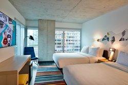  - Aloft Hotel Magnificent Mile Chicago