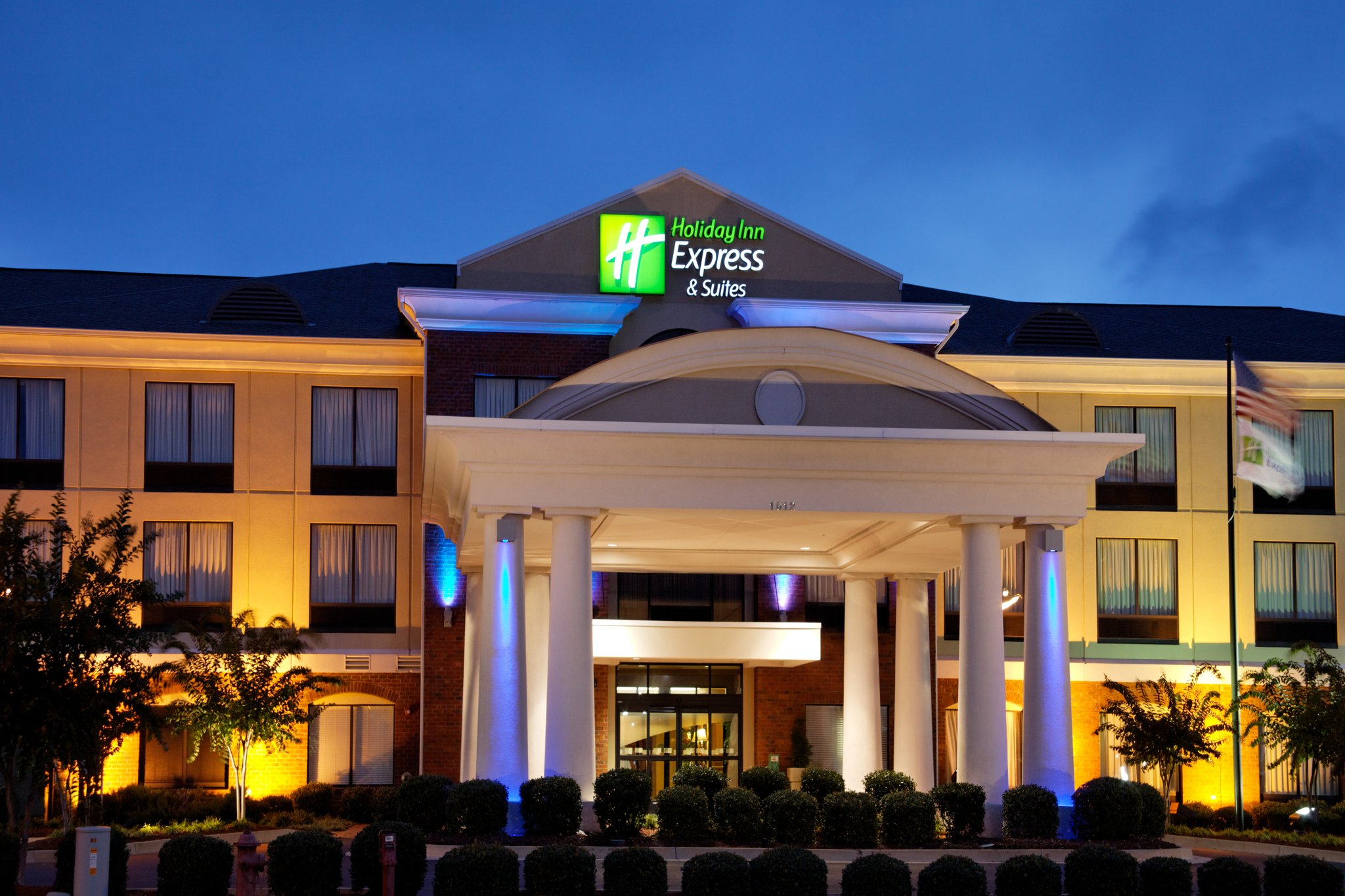 Holiday Inn Express & Suites TUPELO