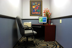  - Holiday Inn Express Van Nuys - I-405, Exit 68