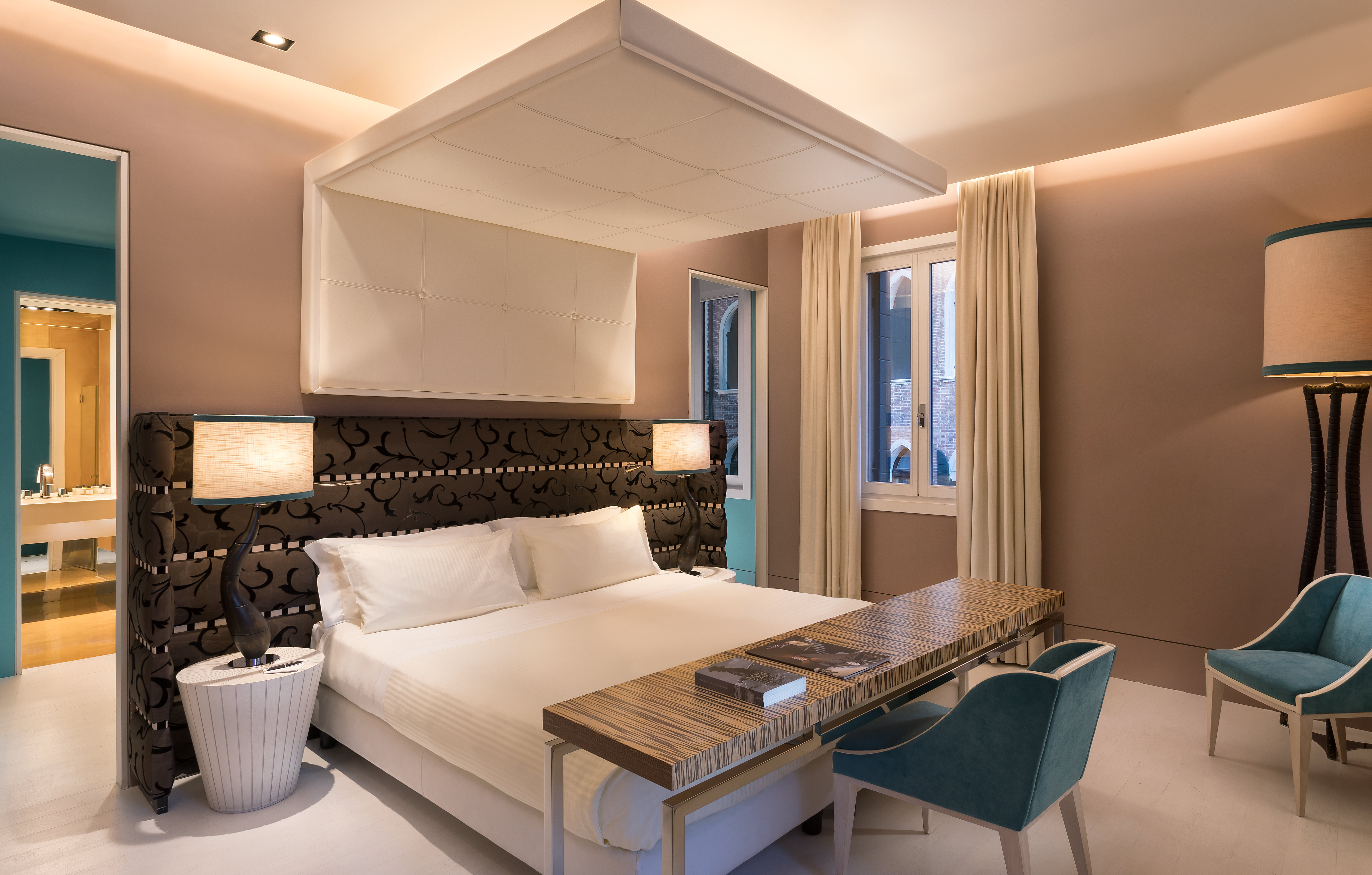 Centurion Palace-guestroom-Deluxe Room.jpg