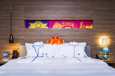 HOTEL INDIGO HARBOUR VIEW - Photo 37