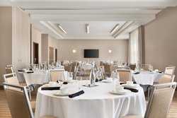  - Four Points by Sheraton Hotel Fargo - I-94, Exit 348