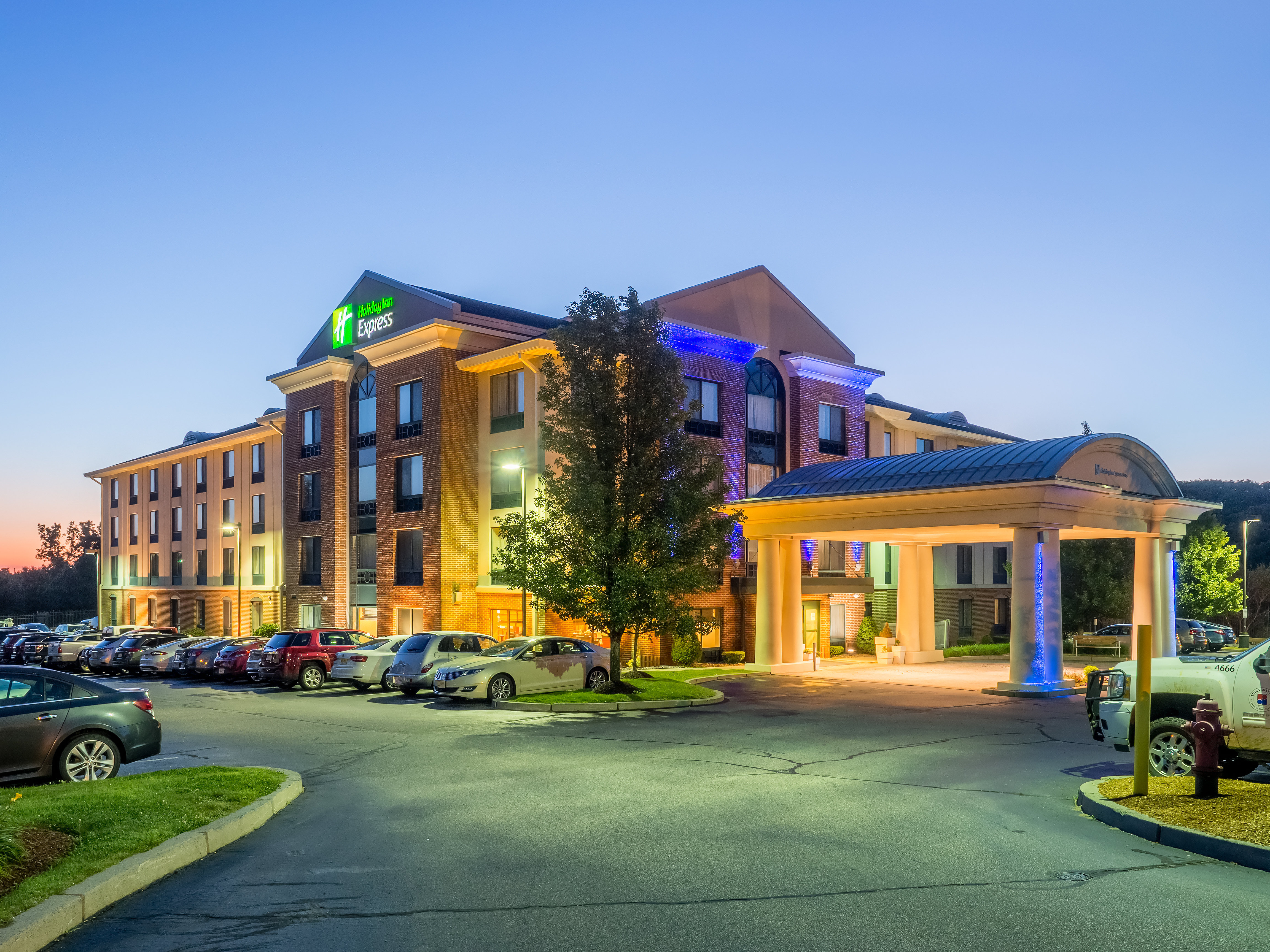Welcome to the Holiday Inn Express Auburn near Worcester.