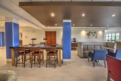  - Holiday Inn Express & Suites Rochelle - I-39, Exit 99