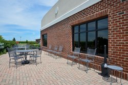  - Holiday Inn Express & Suites Rochelle - I-39, Exit 99