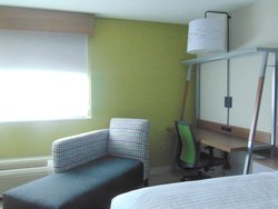  - Holiday Inn Express & Suites Wapakonet - I-75, Exit 111