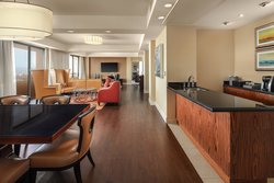  - Marriott Hotel San Diego La Jolla - I-5, Exits 28 & 28B