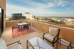  - Marriott Hotel San Diego La Jolla - I-5, Exits 28 & 28B