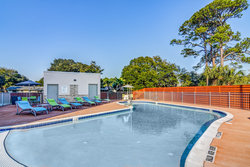  - Holiday Inn Express & Suites Central Fort Walton Beach