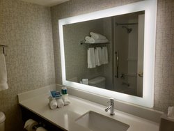  - Holiday Inn Express Hillsboro