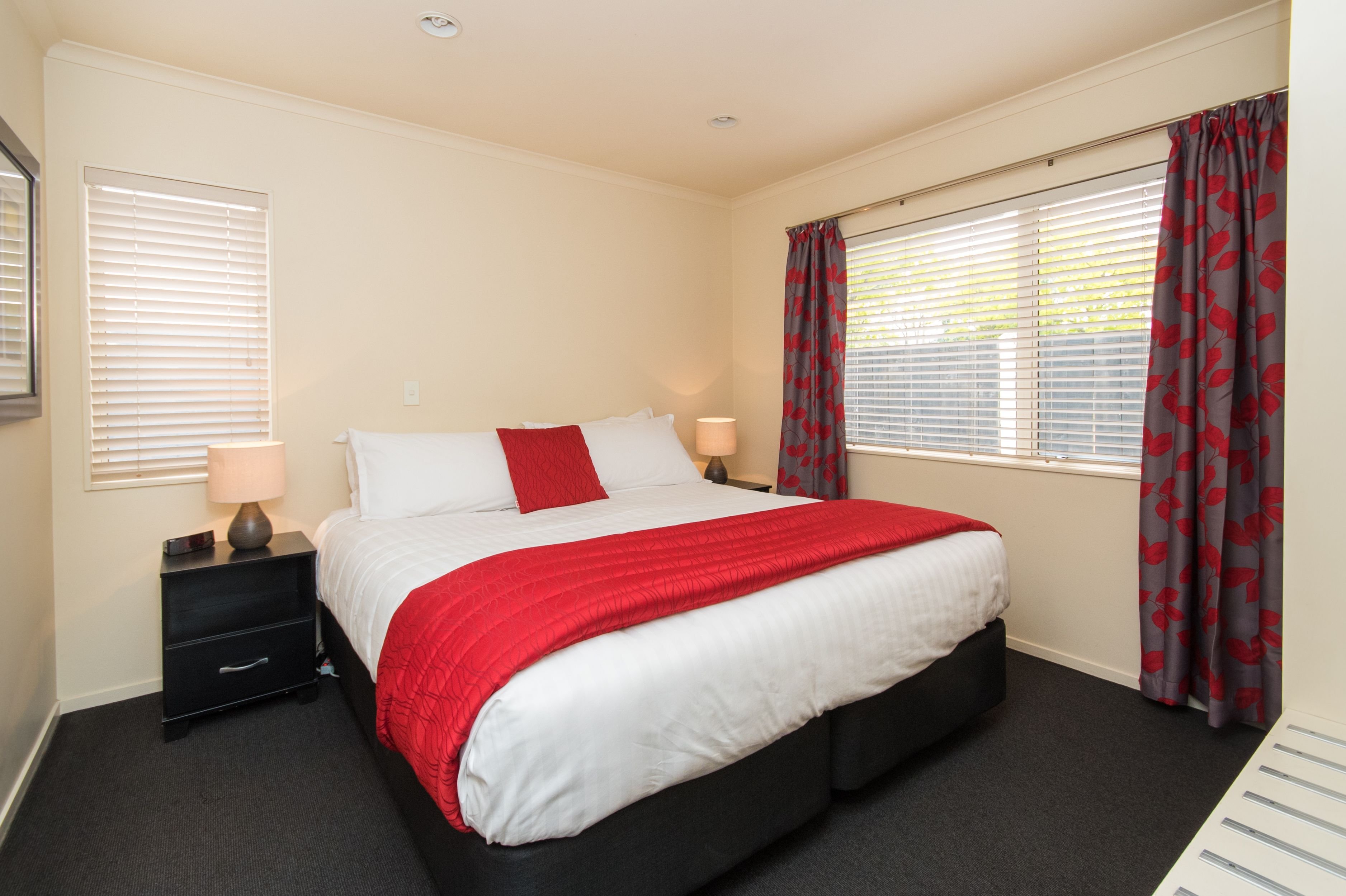 HAVELOCK NORTH MOTOR LODGE-guestroom-Two Bedroom Suite.jpg