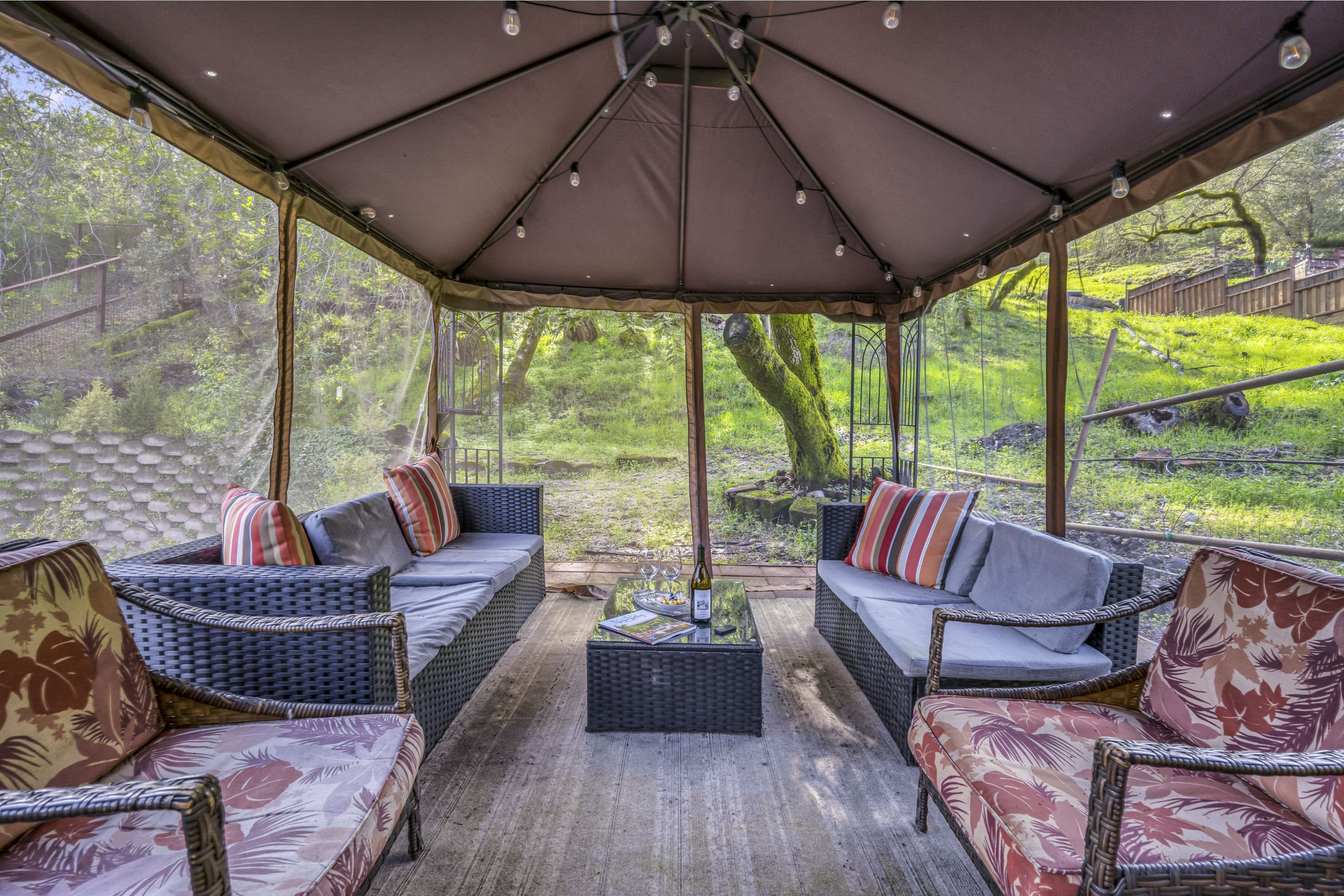 THE CRAFTSMAN INN-guestroom-Outside sitting area.jpg
