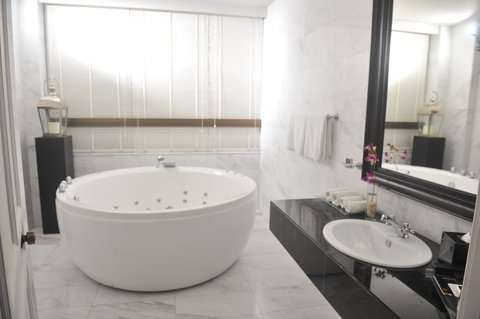 Royal Suite Bathroom