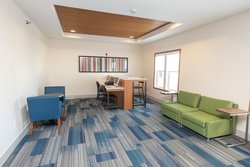  - Holiday Inn Express & Suites Iron Mountain