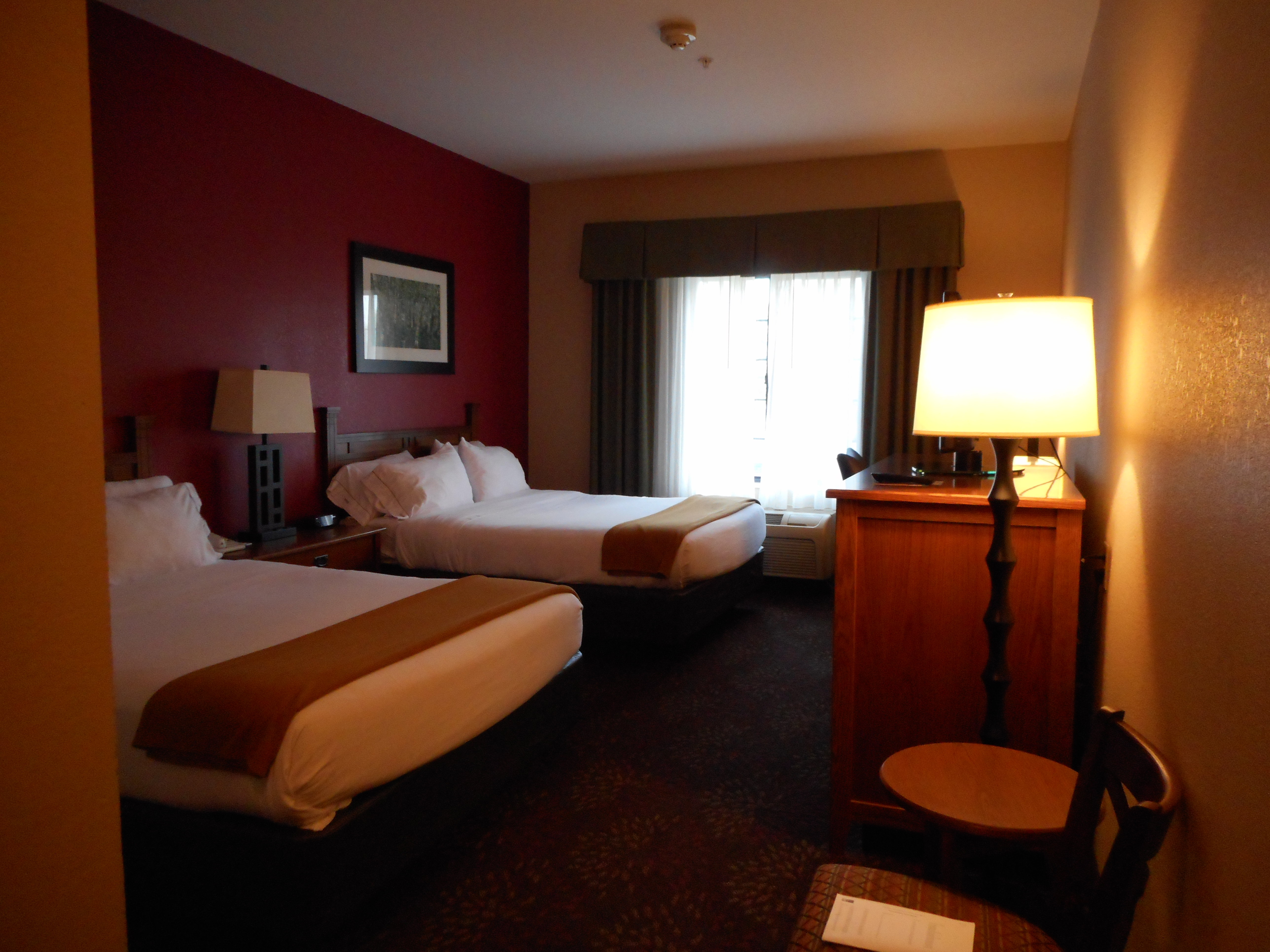 HOLIDAY INN EXPRESS LOGAN BY IHG-guestroom-Queen Bed Guest Room.jpg