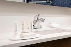  - Fairfield Inn & Suites by Marriott Landmark Alexandria - I-395, Exit 3 & 3B