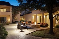  - Courtyard by Marriott Hotel Bedford