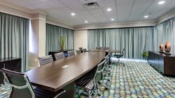  - Holiday Inn Express Springfield - I-95 & I-495, Exit 169