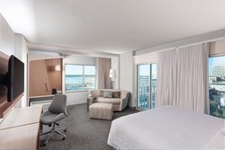  - Courtyard by Marriott Downtown Baton Rouge - I-110, Exit 1A & 1B