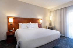  - Courtyard by Marriott Hotel Bedford