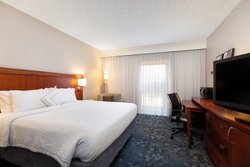  - Courtyard by Marriott Hotel Bedford