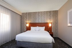  - Courtyard by Marriott Hotel Bedford