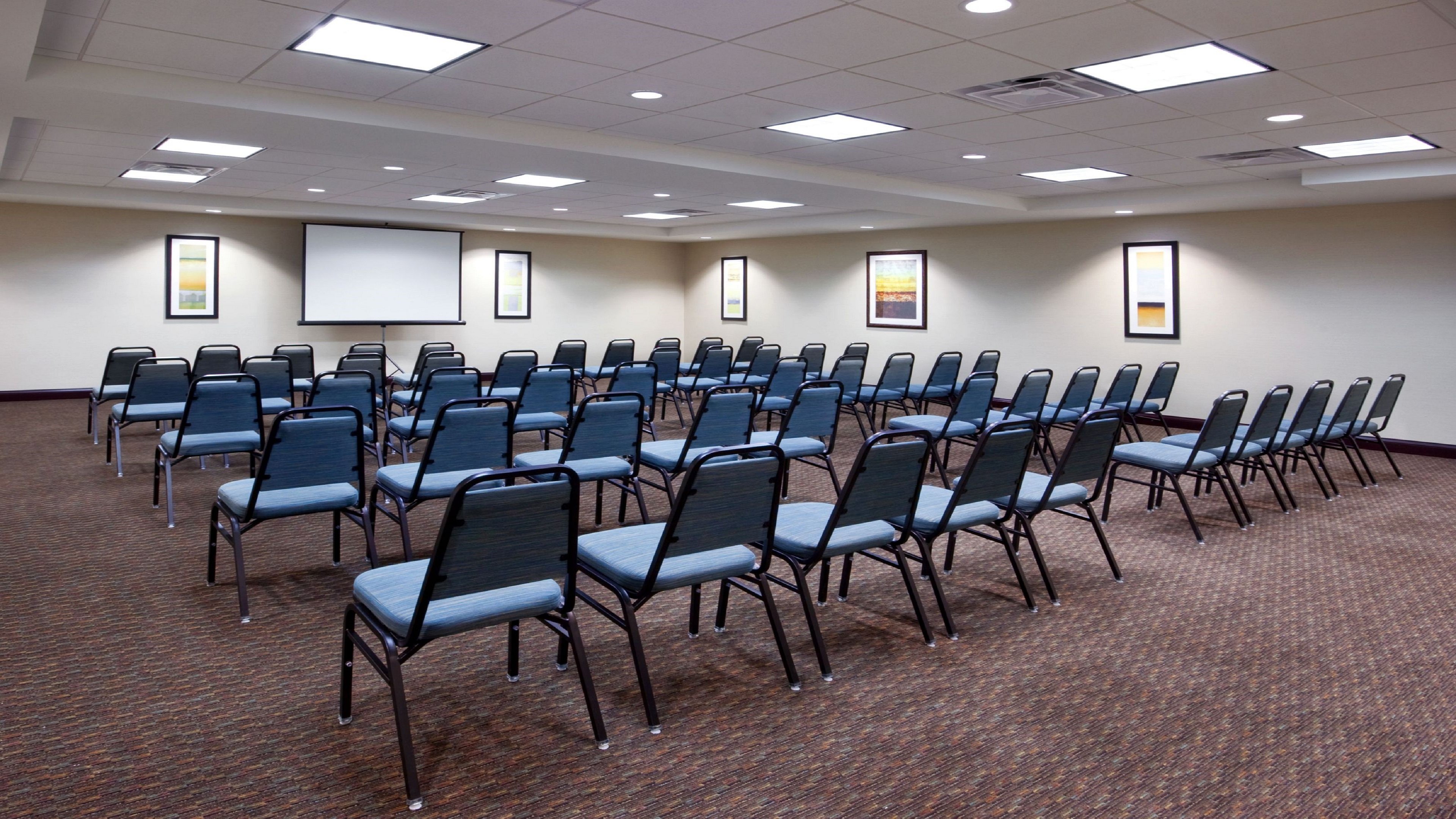 Host your Conference in one of our fully-equipped Meeting Rooms.