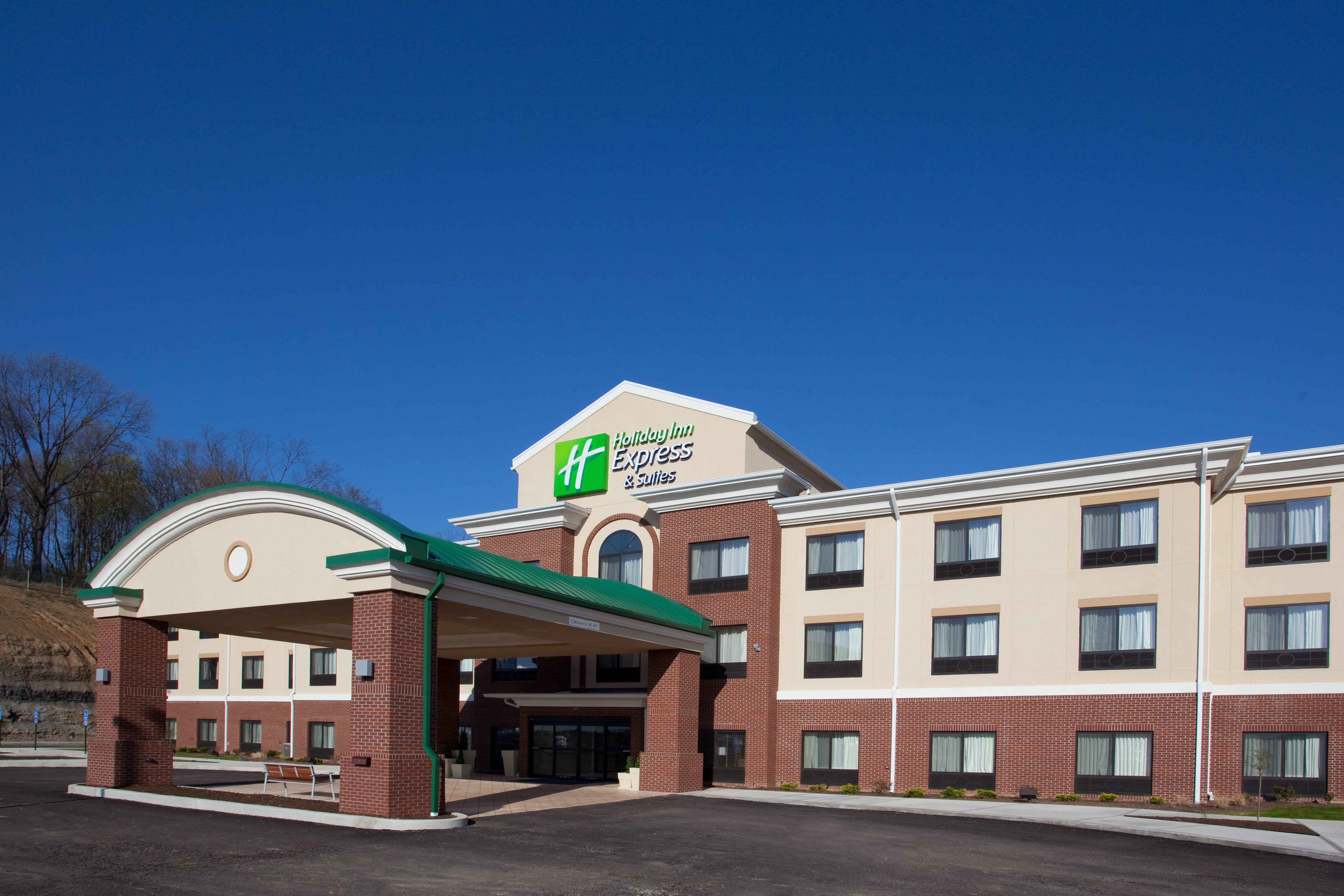Welcome to Holiday Inn Express & Suites Zanesville North!