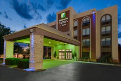  - Holiday Inn Express & Suites Bentonville - I-49, Exit 85