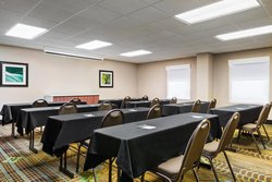  - Holiday Inn Express & Suites Bentonville - I-49, Exit 85