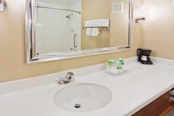  - Holiday Inn Express NW Downtown Portland
