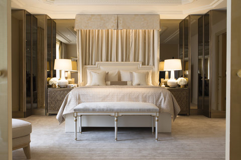 FOUR SEASONS HOTEL GEORGE V PARIS - Photo 22