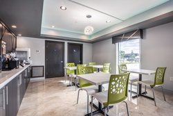  - Scottish Inn & Suites Katy - I-10, Exit 743 & 743A