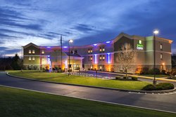  - Holiday Inn Express Northeast Harrisburg - I-81, Exit 77