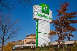  - Holiday Inn North Shore Skokie - I-94, Exit 39