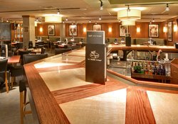  - Holiday Inn North Shore Skokie - I-94, Exit 39