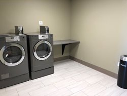  - Holiday Inn Express & Suites Springfield - I-44, Exit 80