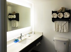  - Holiday Inn Express Coventry - I-95, Exit 21