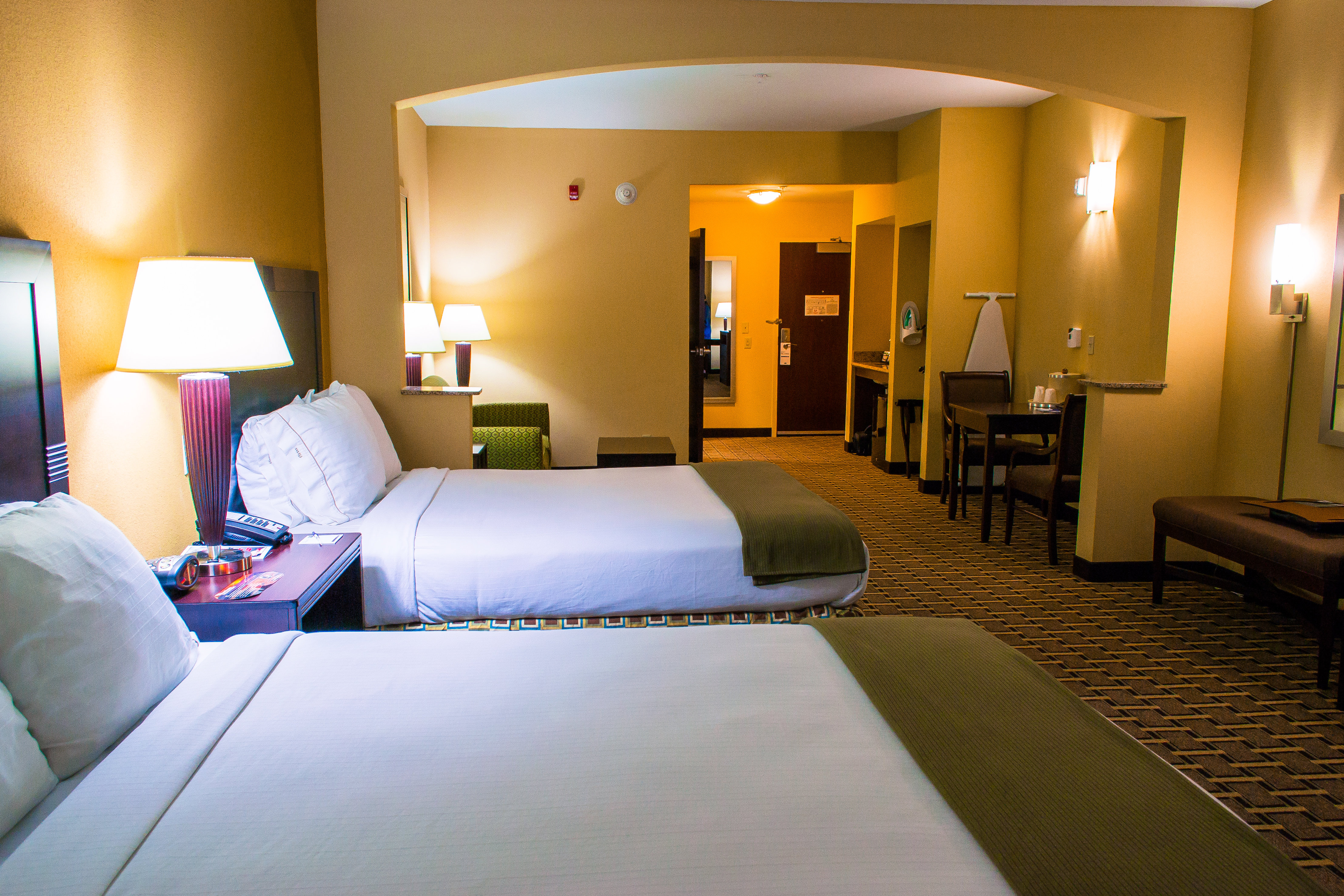 Handicapped Accessible Double Queen Suite