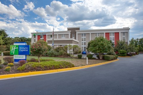 WELCOME TO THE HOLIDAY INN EXPRESS WASHINGTON, DC EAST-ANDREWS AFB