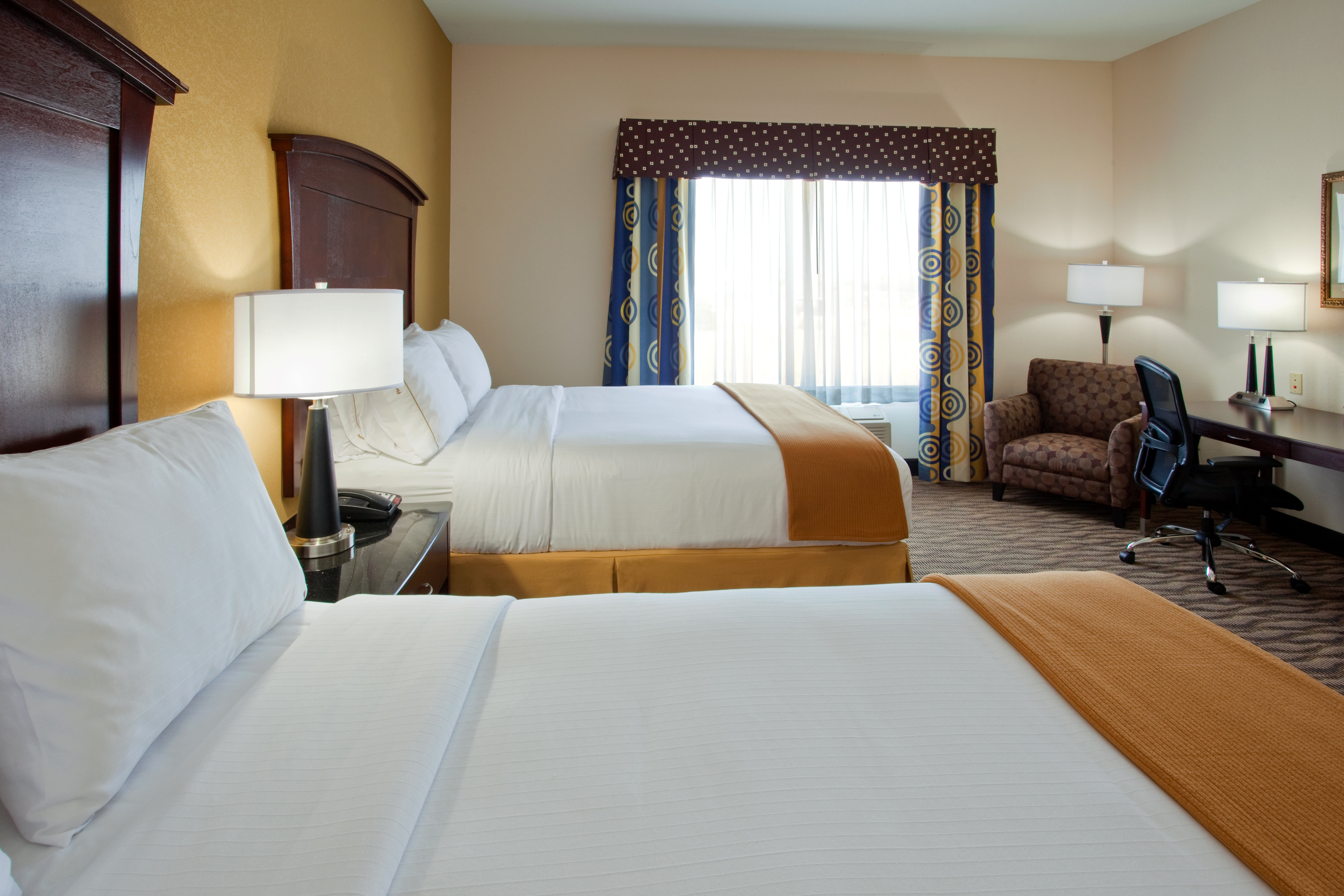 HOLIDAY INN EXP STES BUDA BY IHG-guestroom-Double Bed Guest Room.jpg
