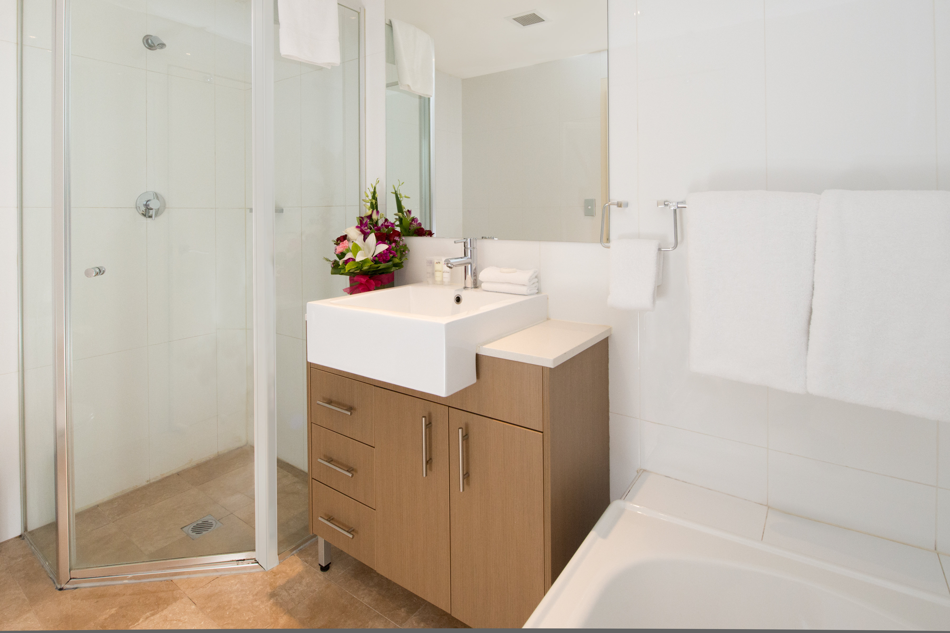 APX World Square-guestroom-Bedroom With Bath Tub V.jpg