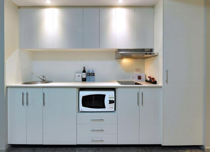 APX DARLING HARBOUR-guestroom-Kitchenette V.jpg